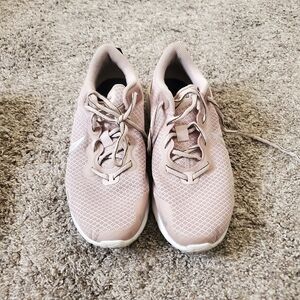 Nike tennis shoes pink